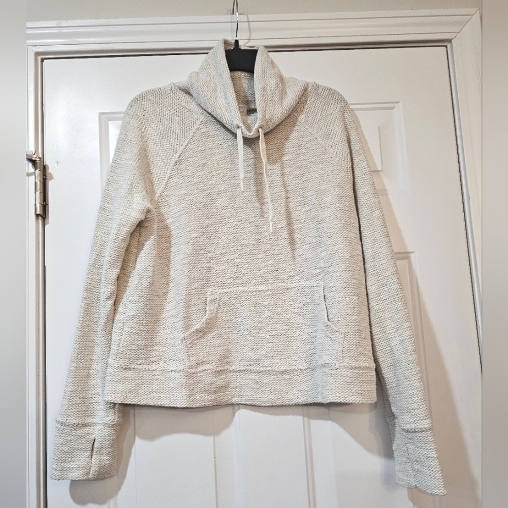 Offline by Aerie pullover bell cow neck size mediumCozy casual aesthetic